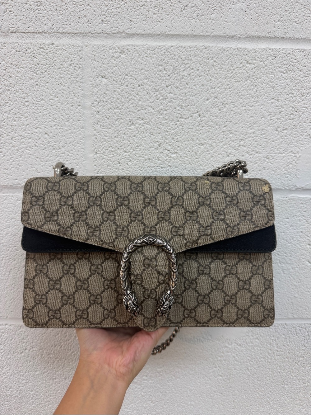 Gucci Beige/Black Dionysus GG Supreme Shoulder Bag